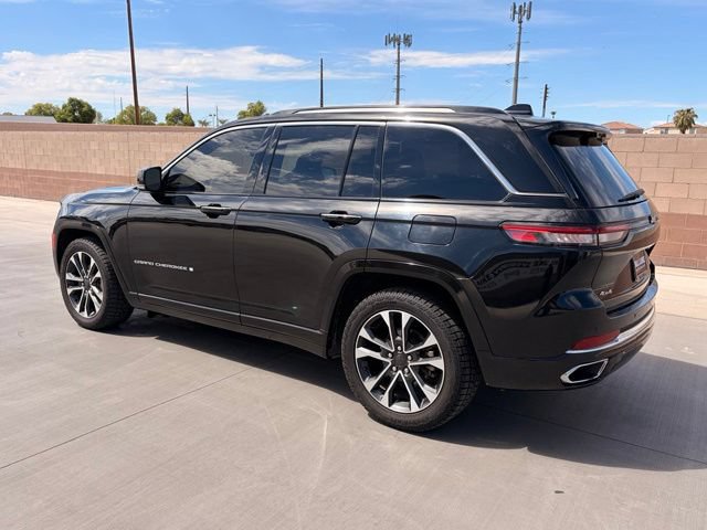 Used 2023 Jeep Grand Cherokee Overland w/ Luxury Tech Group IV AWD/4WD image 8