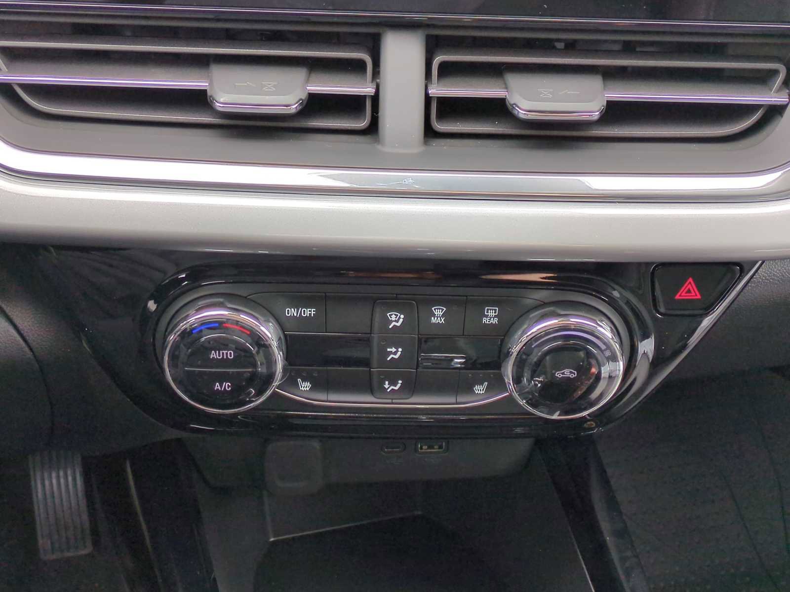 New 2026 Chevrolet Trax LT w/ Driver Confidence Package image 28