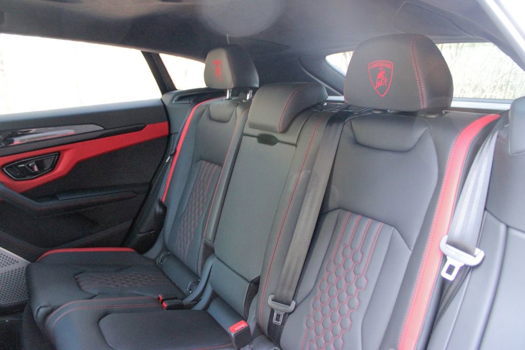 Used 2025 Lamborghini Urus SE image 24
