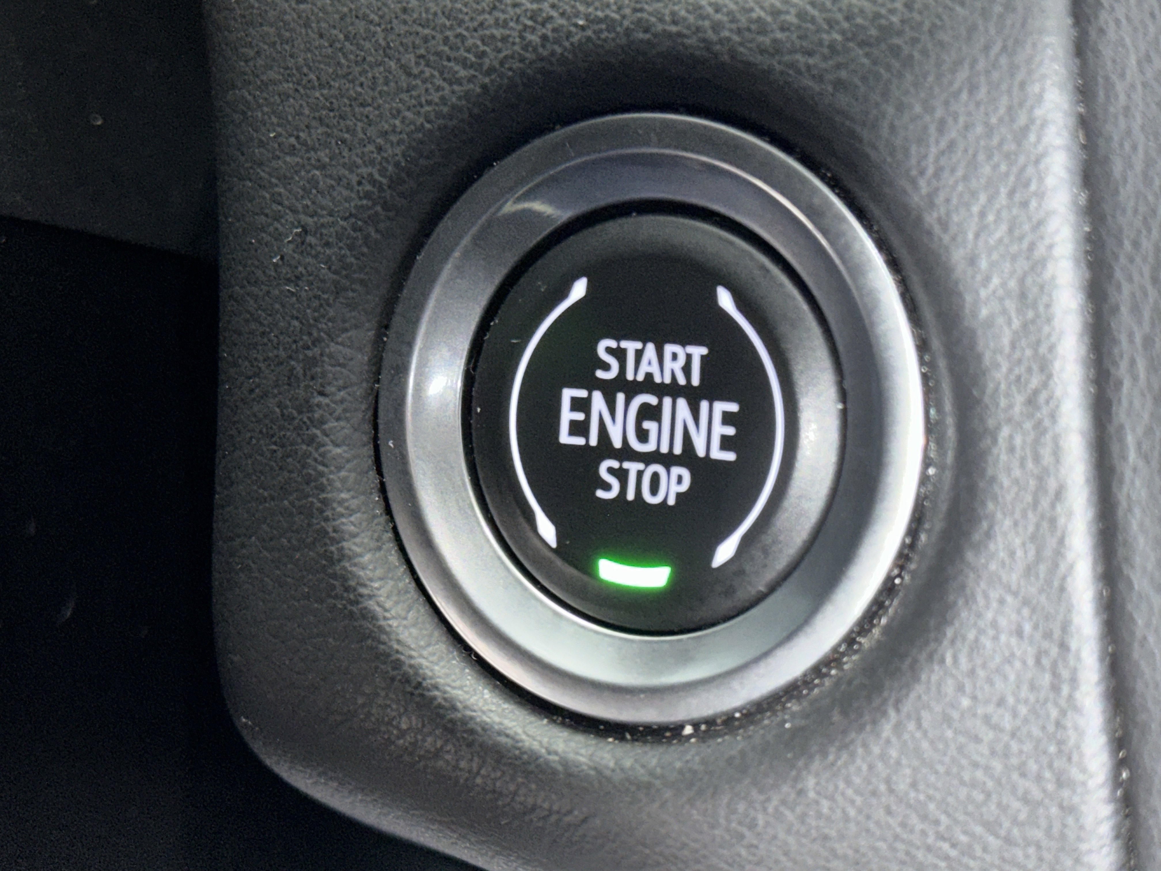 Used 2024 Chevrolet Suburban Premier image 36