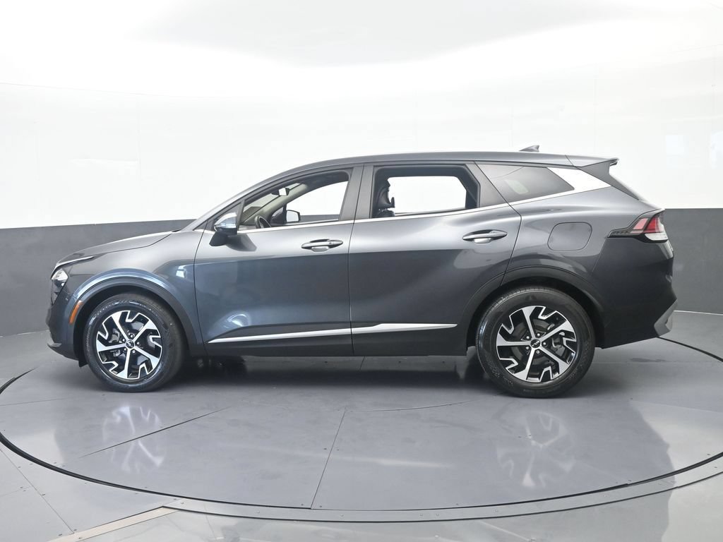 Used 2023 Kia Sportage EX FWD image 3