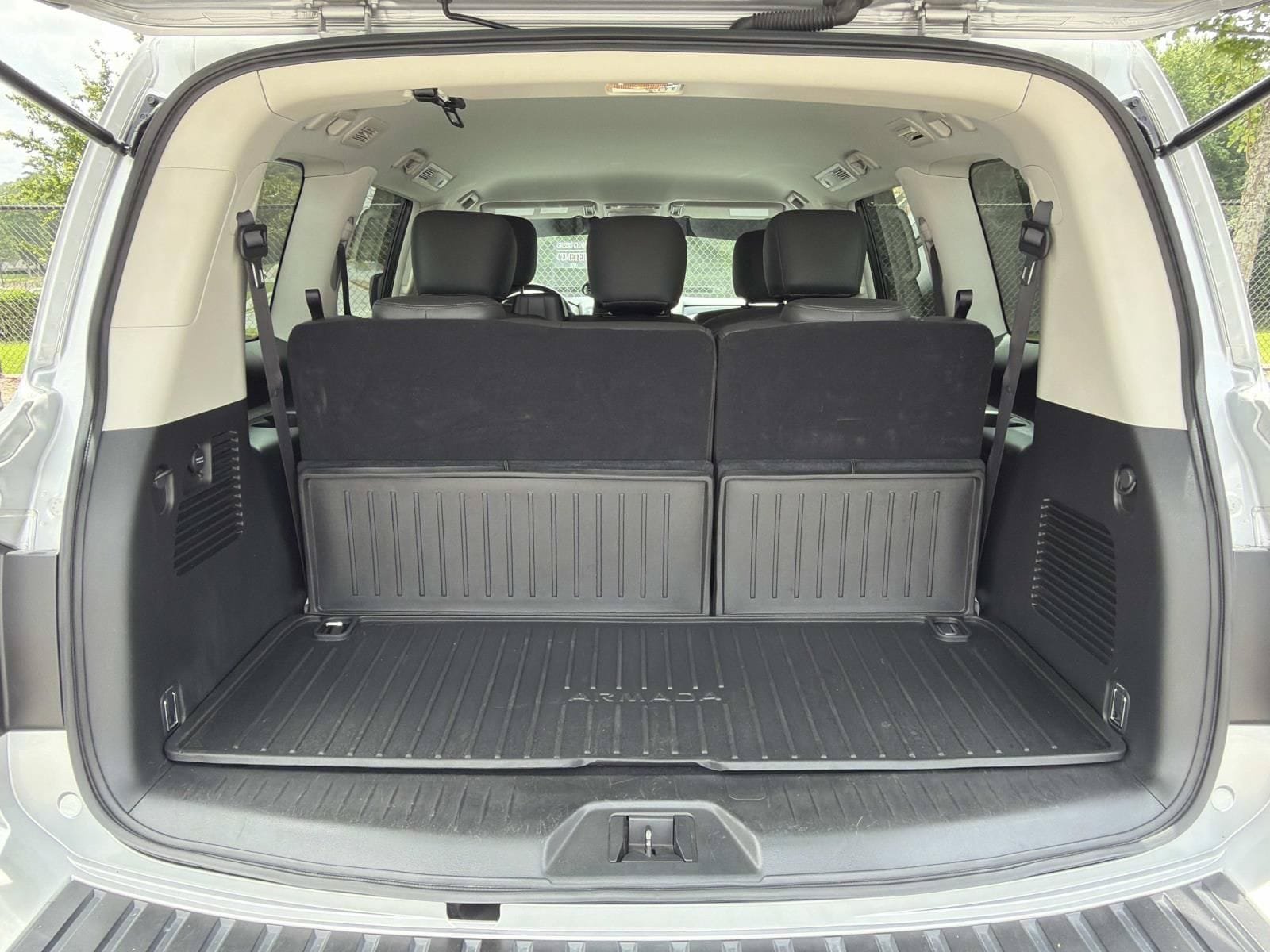 Used 2023 Nissan Armada S AWD/4WD image 19