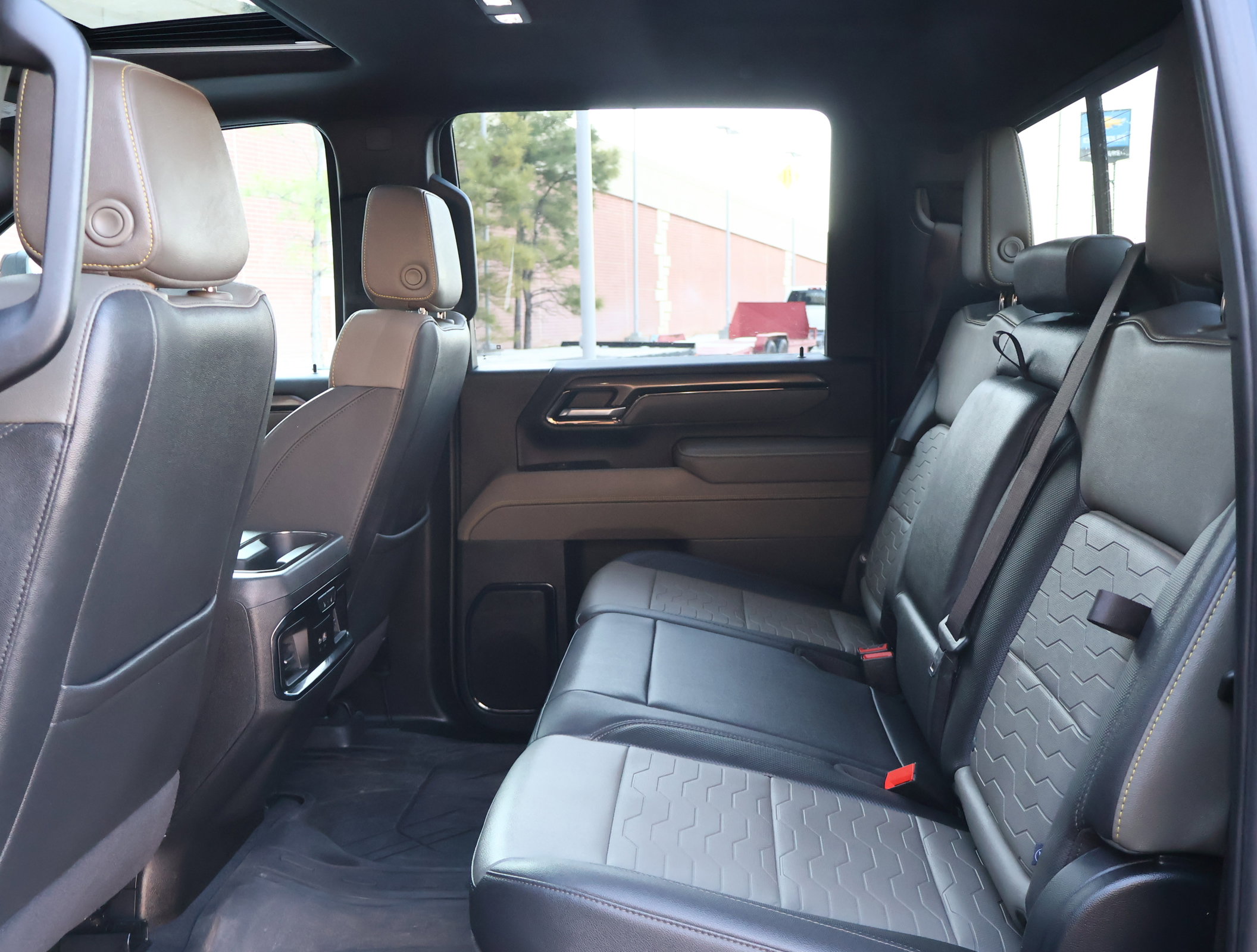 Certified 2025 Chevrolet Silverado 2500 ZR2 w/ Technology Package image 26