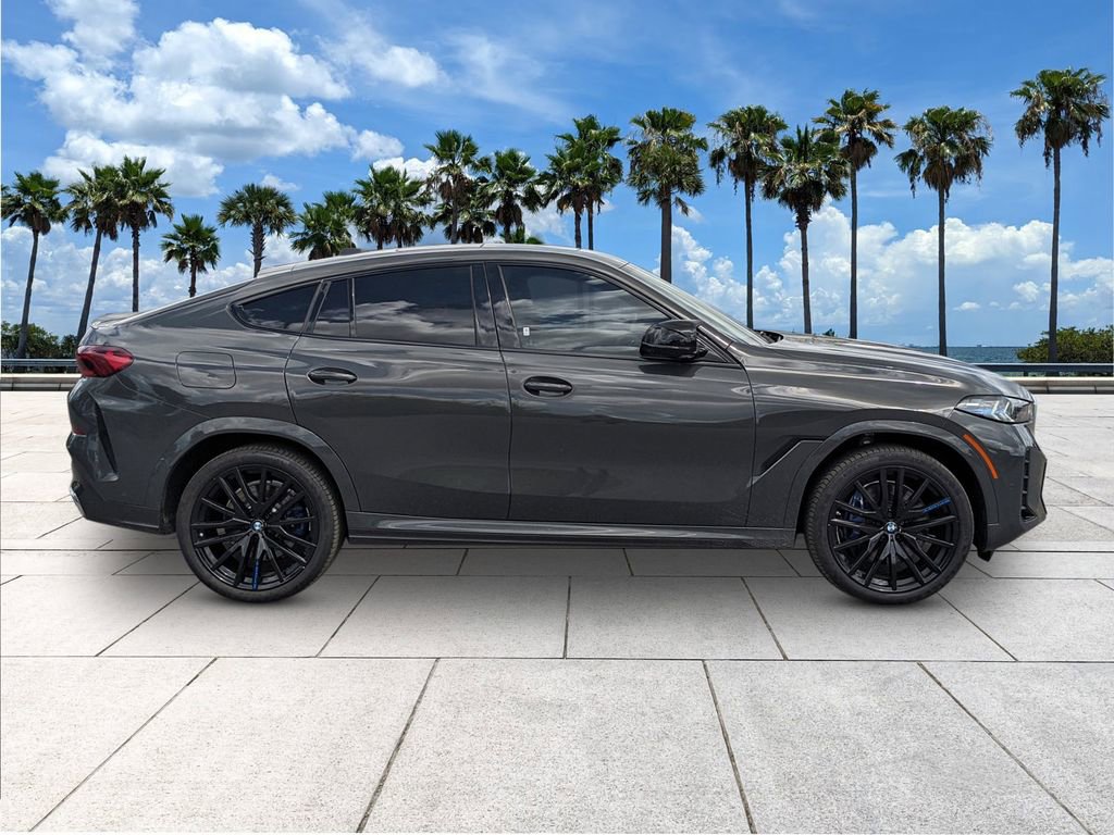 Used 2024 BMW X6 M60i image 11