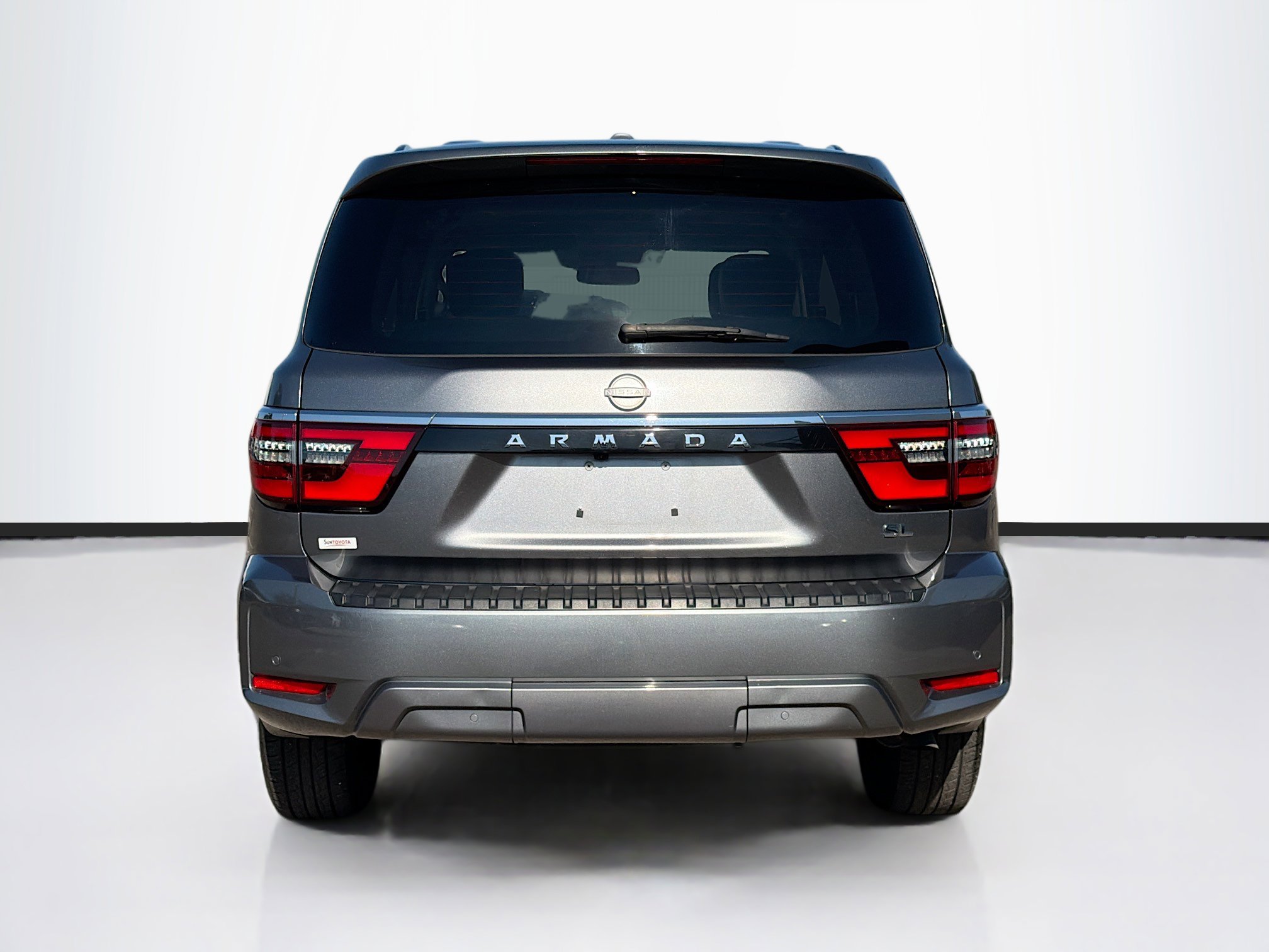 Used 2023 Nissan Armada SL w/ Captain's Chairs Package image 4