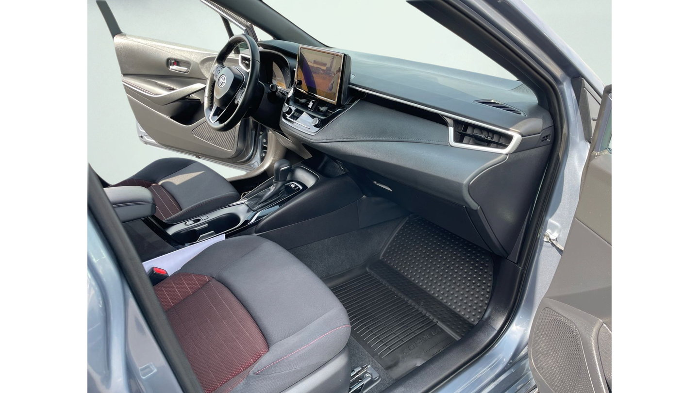 Certified 2025 Toyota Corolla SE w/ Convenience Package FWD image 16
