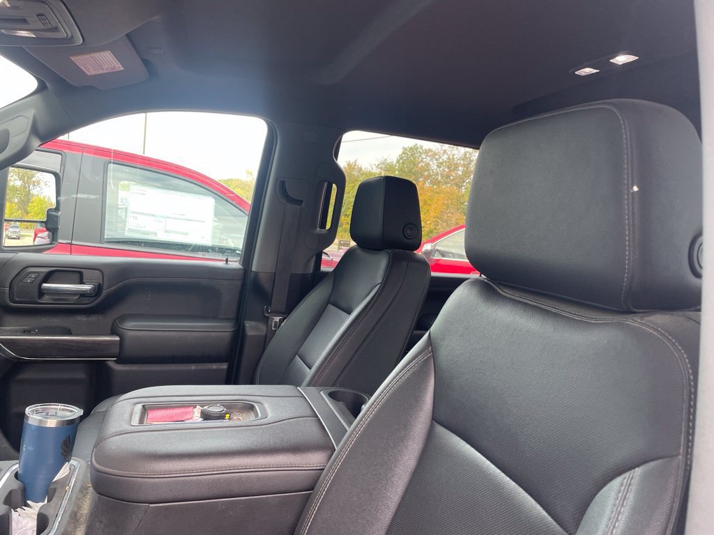 Used 2021 Chevrolet Silverado 2500 LTZ AWD/4WD image 3