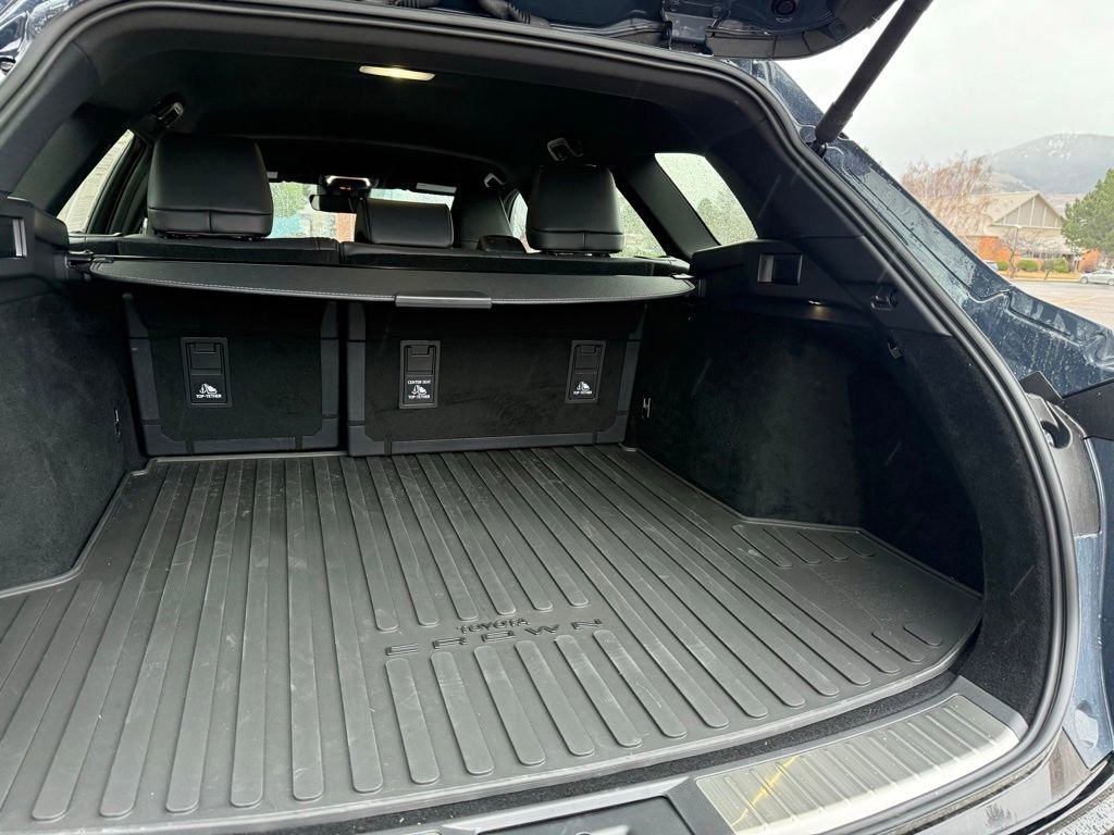 Used 2025 Toyota Crown Signia AWD/4WD image 39