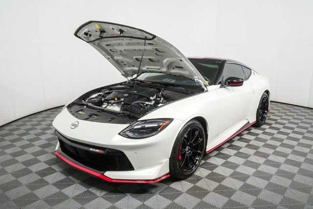 Used 2025 Nissan Z NISMO w/ Floor Mat Package image 27