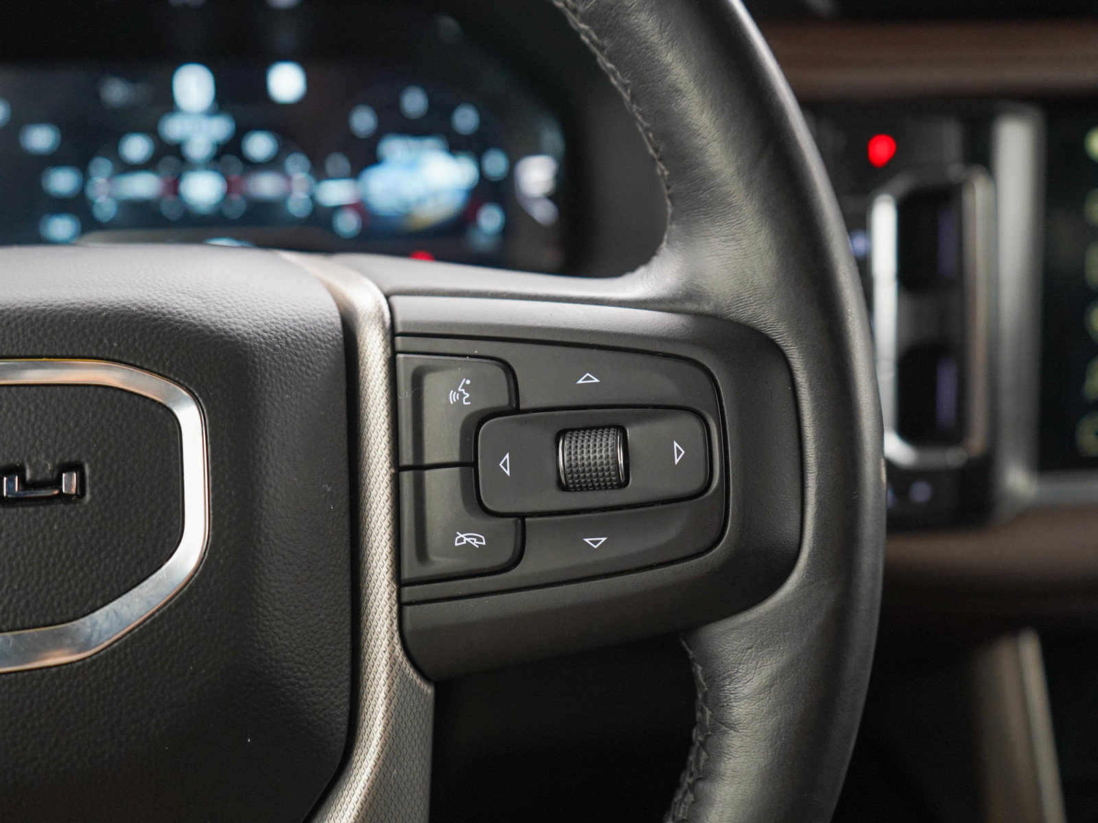 Used 2022 GMC Yukon XL Denali AWD/4WD image 28