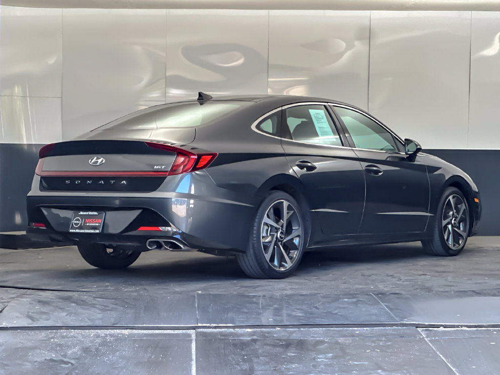 Used 2023 Hyundai Sonata SEL Plus FWD image 3