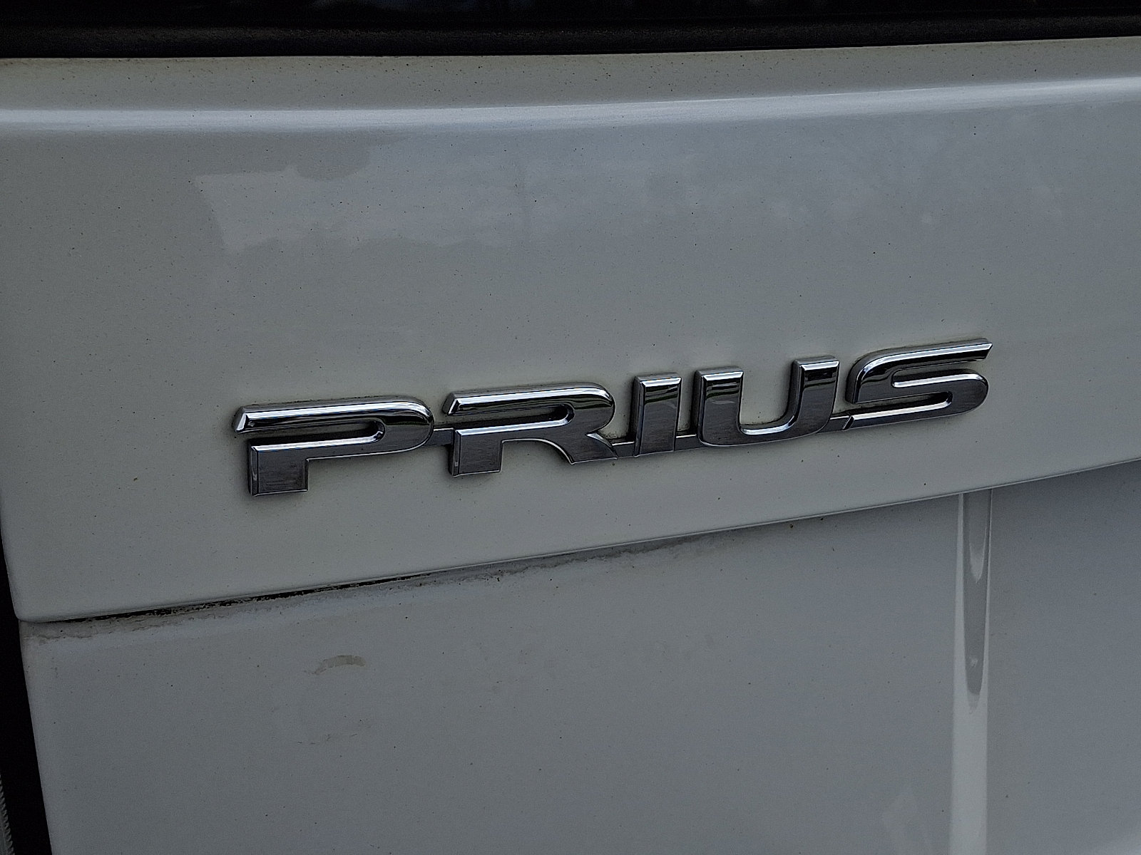 Used 2014 Toyota Prius Two FWD image 31