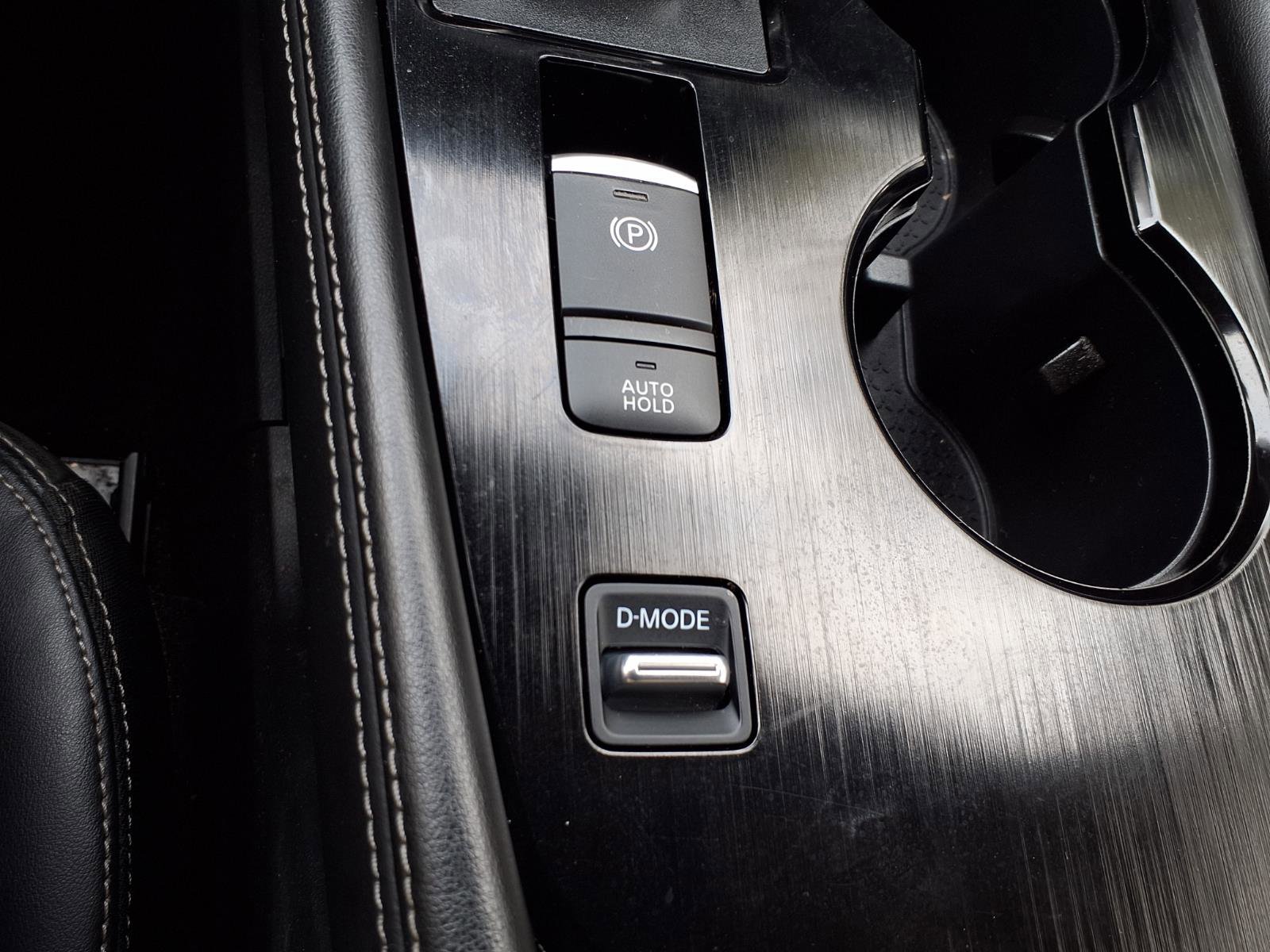 Used 2021 Nissan Rogue Platinum image 21