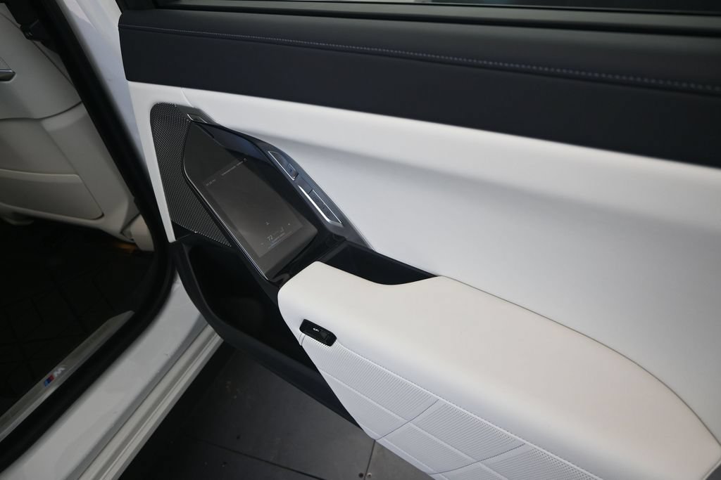 Certified 2024 BMW 740i w/ Executive Package RWD image 21