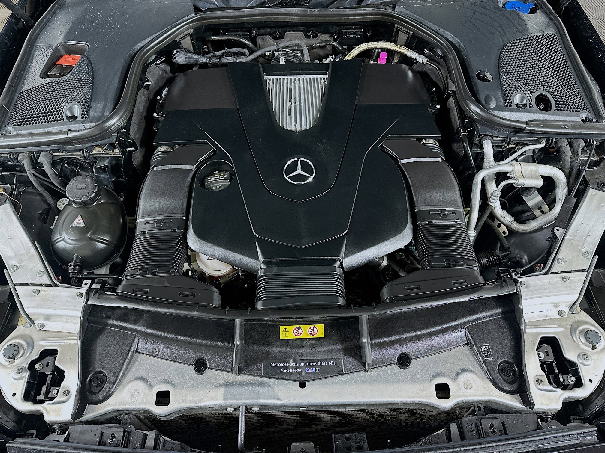 Certified 2018 Mercedes-Benz E 400 4MATIC Coupe image 30