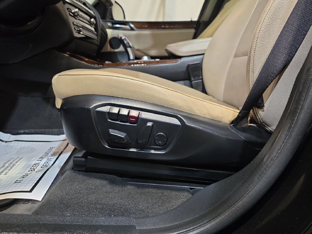 Used 2016 BMW X3 xDrive28i AWD/4WD image 14