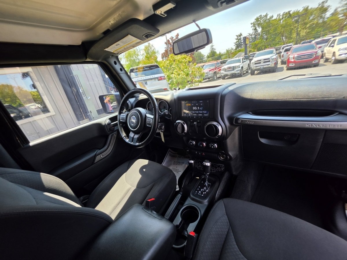 Used 2016 Jeep Wrangler Sport w/ Quick Order Package 24S AWD/4WD image 11