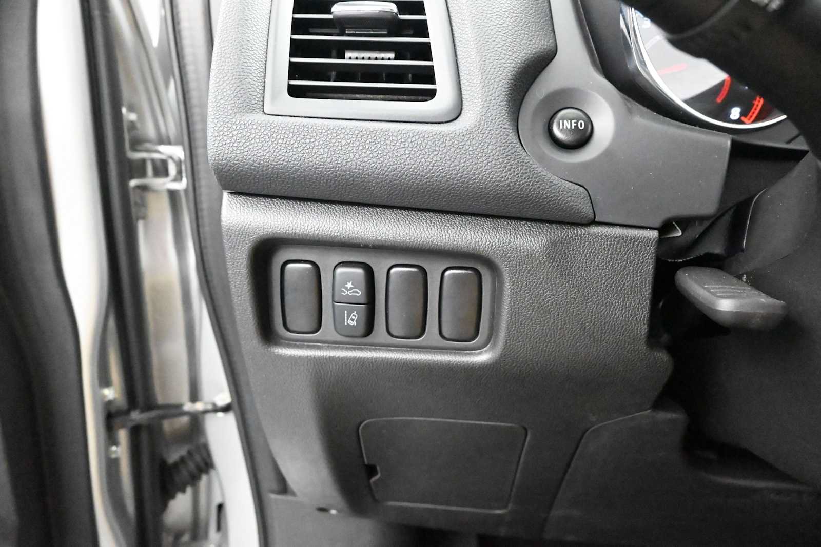 Used 2025 Mitsubishi Outlander Sport ES AWD/4WD image 12