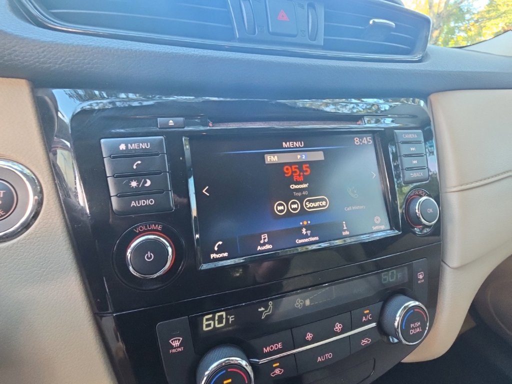 Used 2019 Nissan Rogue SV FWD image 22
