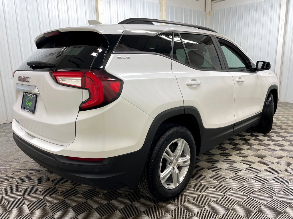 Certified 2022 GMC Terrain SLE w/ Driver Convenience Package image 17