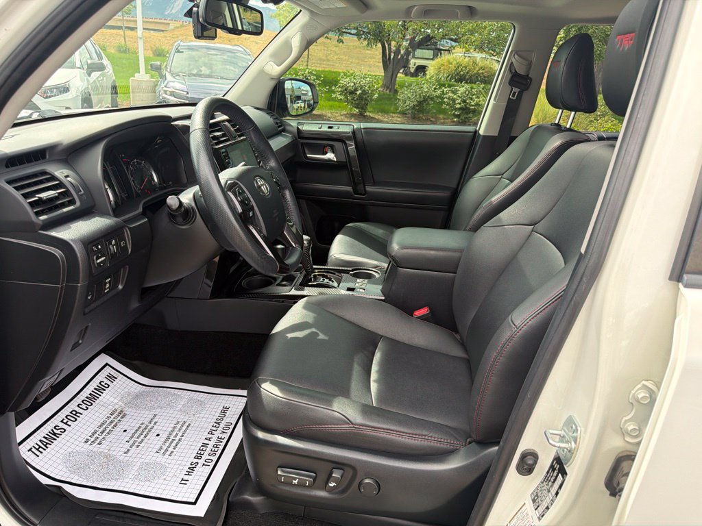 Used 2021 Toyota 4Runner Venture w/ Moonroof Package AWD/4WD image 23