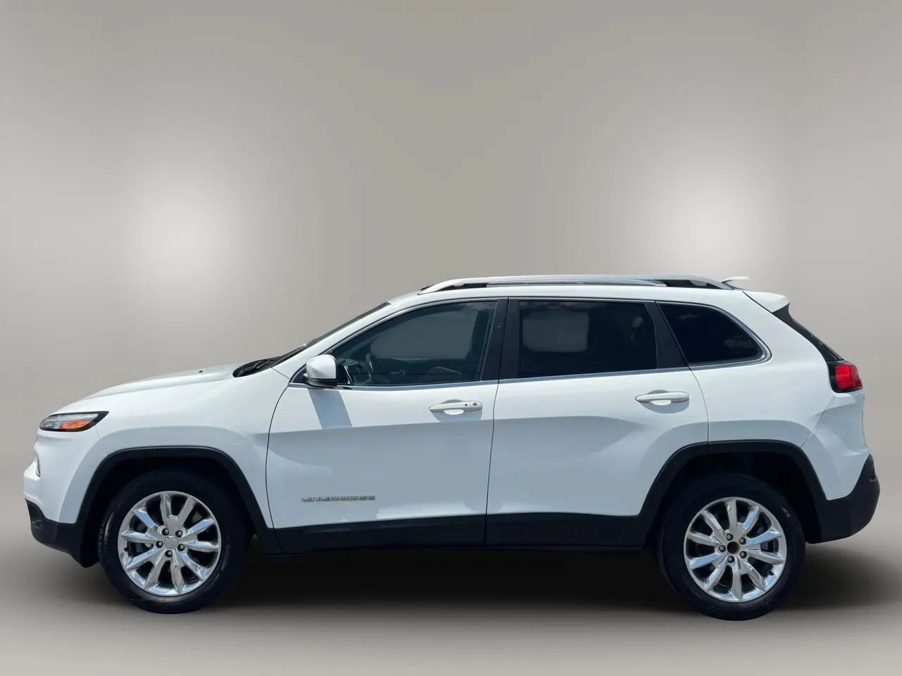 Used 2015 Jeep Cherokee Limited FWD image 7