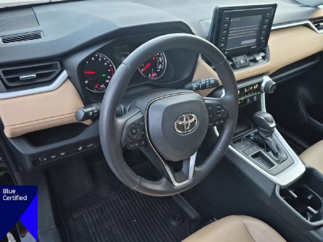Used 2022 Toyota RAV4 XLE Premium FWD image 16