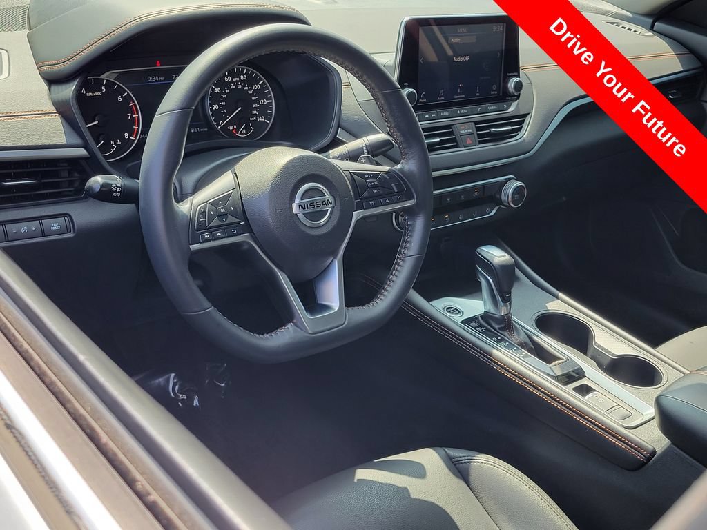 Used 2022 Nissan Altima 2.5 SR AWD/4WD image 5