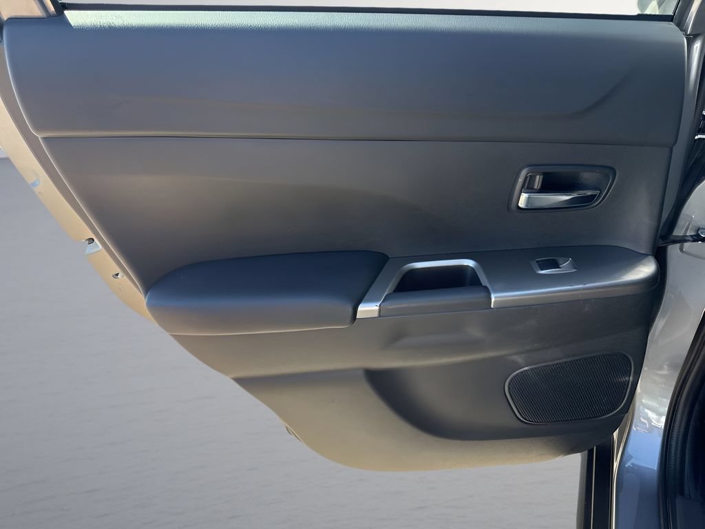Used 2022 Mitsubishi Outlander Sport SE FWD image 12
