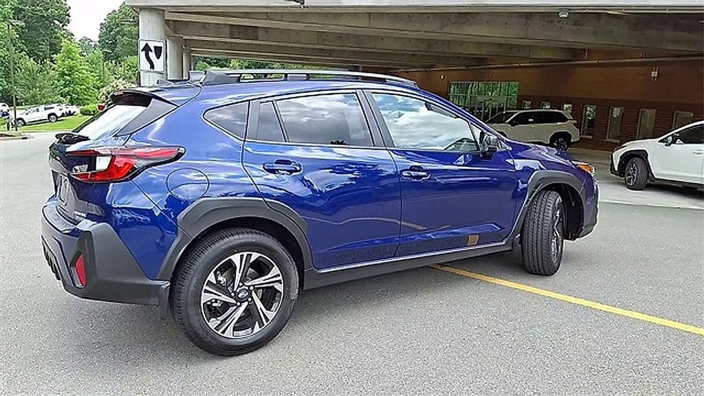 New 2025 Subaru Crosstrek 2.0i Premium image 8