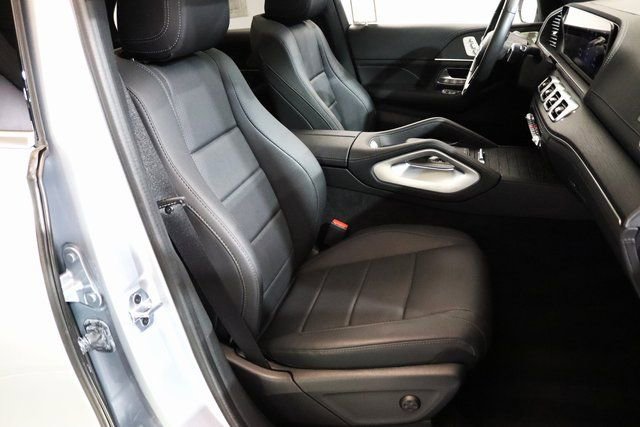Used 2024 Mercedes-Benz GLE 450 4MATIC w/ AMG Line Exterior image 21