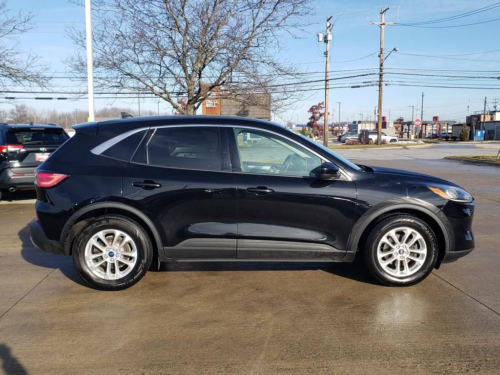 Used 2020 Ford Escape SE image 10