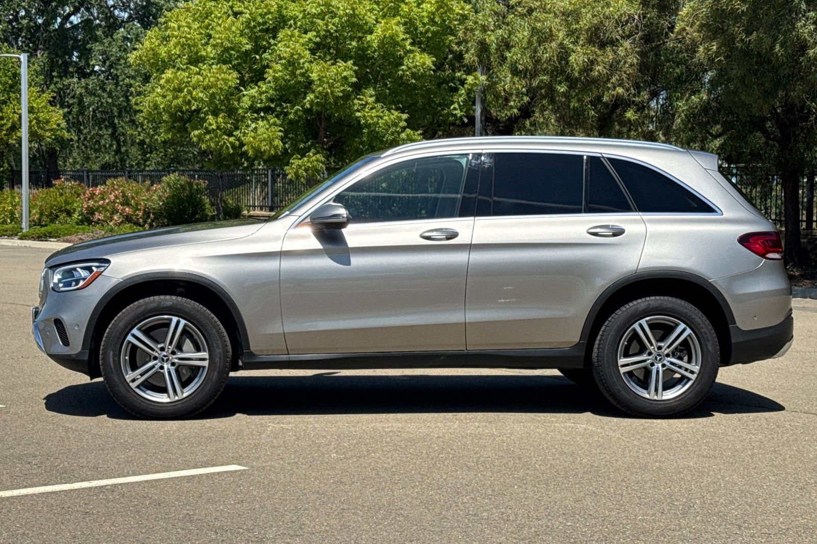 Used 2022 Mercedes-Benz GLC 300 4MATIC image 7
