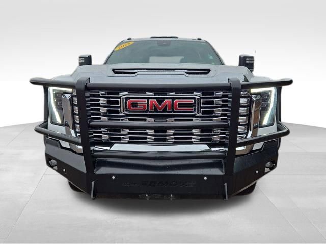 Used 2025 GMC Sierra 3500 Denali w/ Denali Reserve Package image 4