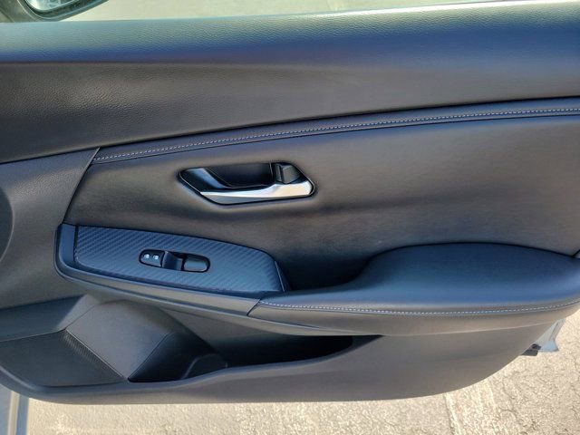 Used 2023 Nissan Sentra SV image 9
