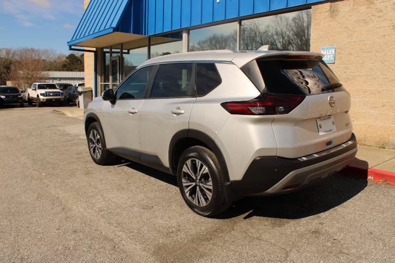 Used 2022 Nissan Rogue SV w/ SV Premium Package FWD image 3