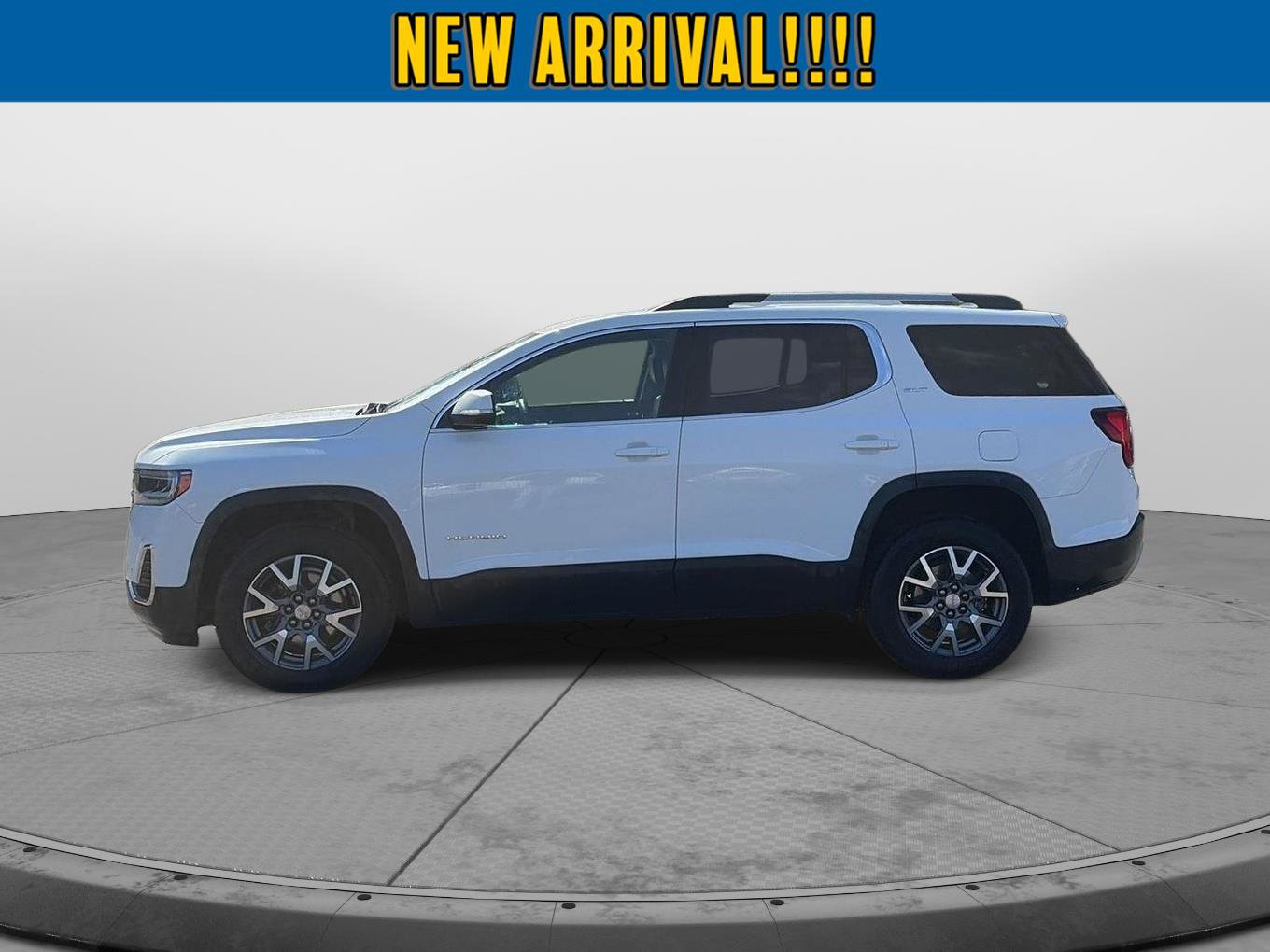 Certified 2023 GMC Acadia SLT w/ Preferred Package FWD image 6