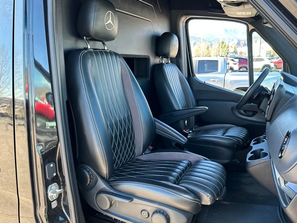 Used 2019 Mercedes-Benz Sprinter 2500 image 13