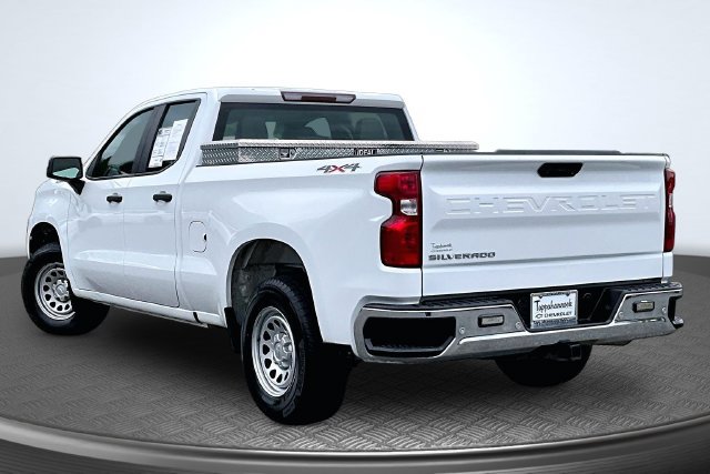 Used 2020 Chevrolet Silverado 1500 W/T w/ WT Safety Package AWD/4WD image 4