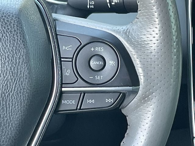 Used 2021 Toyota Avalon Limited FWD image 14