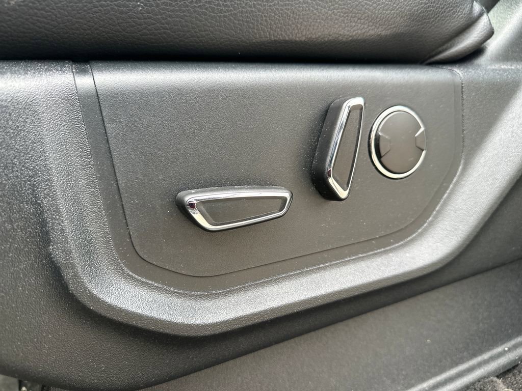 Used 2019 Ford Expedition Limited w/ Equipment Group 302A image 4