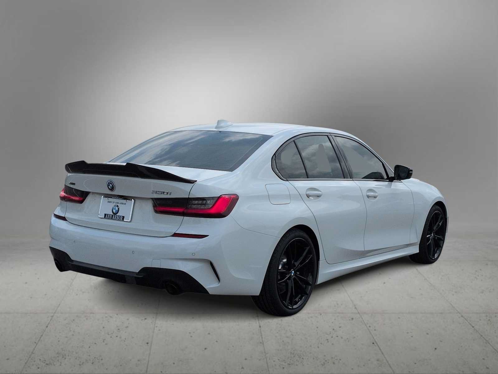Used 2021 BMW 330i xDrive Sedan w/ M Sport Package AWD/4WD image 8