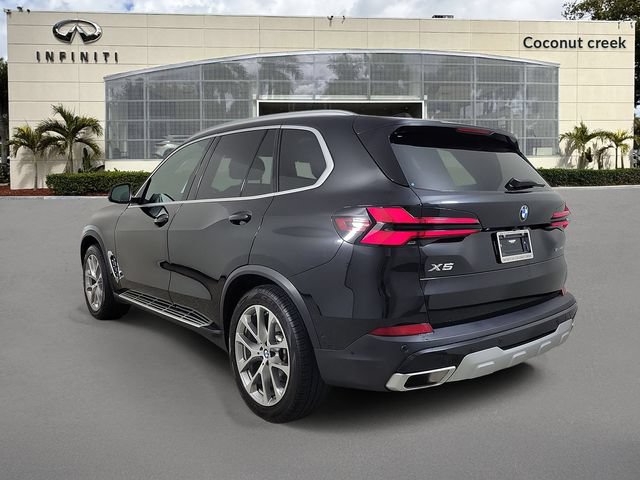 Used 2024 BMW X5 sDrive40i RWD image 3