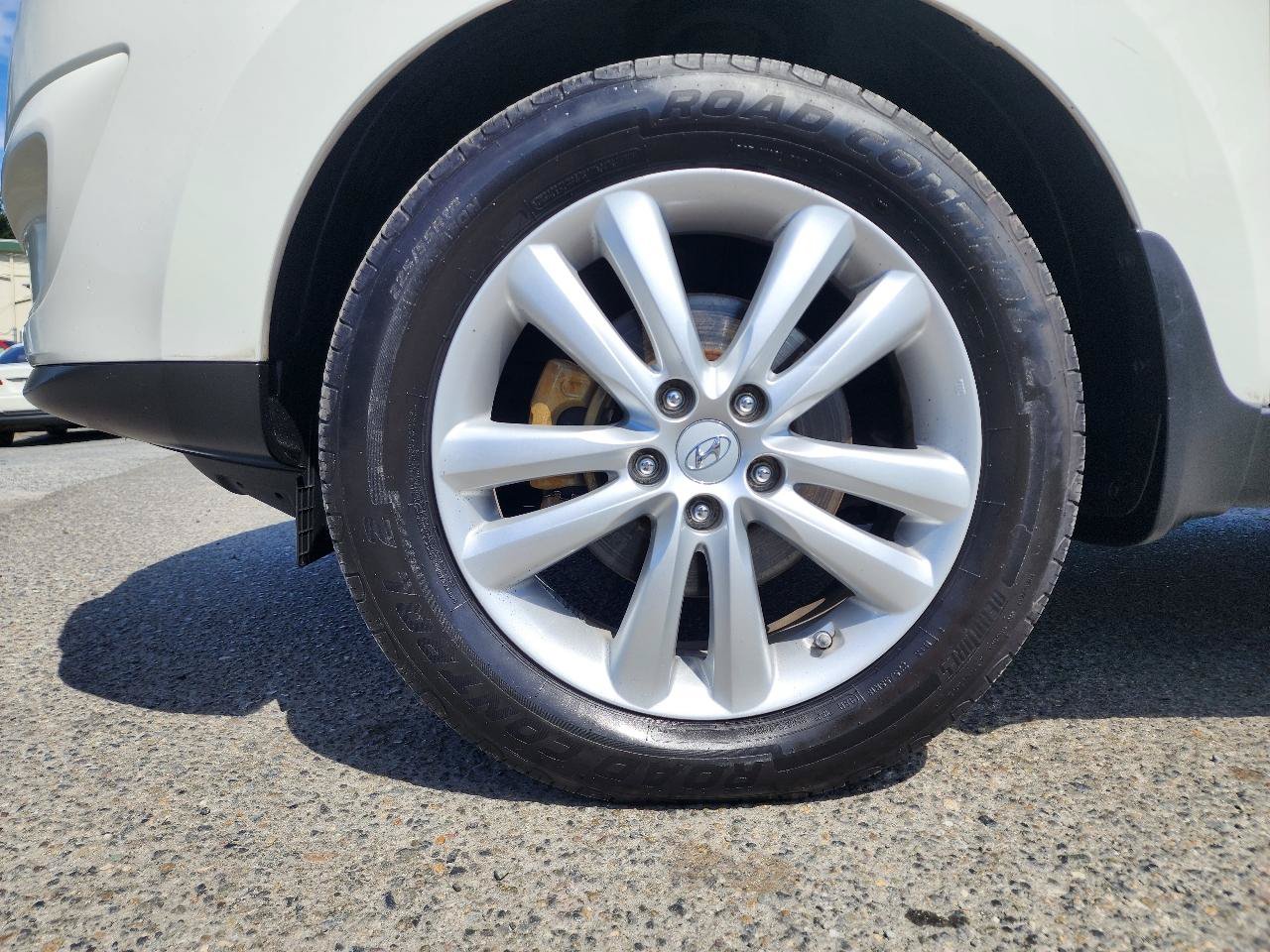 Used 2013 Hyundai Tucson Limited AWD/4WD image 43