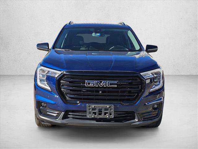 Used 2022 GMC Terrain SLT w/ Infotainment Package II image 2
