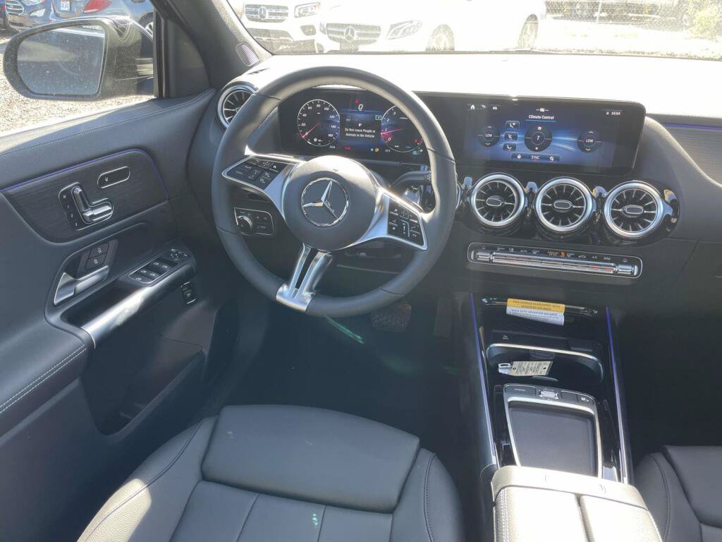 New 2026 Mercedes-Benz GLA 250 4MATIC image 2