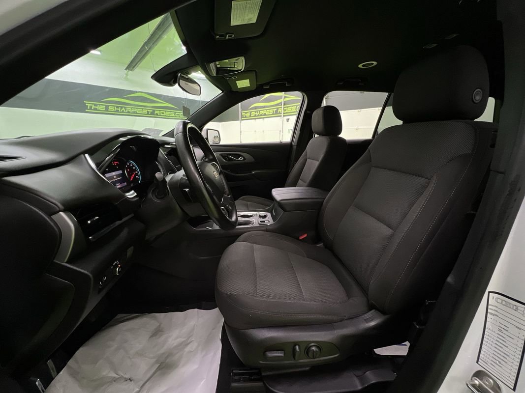 Used 2023 Chevrolet Traverse LT AWD/4WD image 17