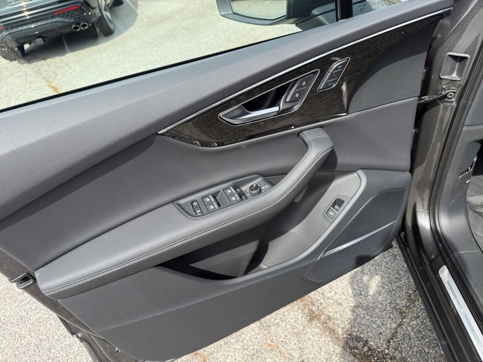 New 2026 Audi Q7 3.0T Premium Plus image 32