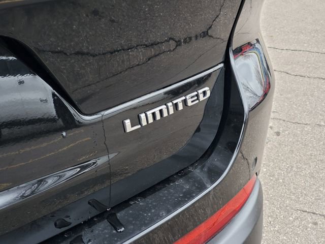 Used 2023 Jeep Grand Cherokee L Limited AWD/4WD image 28