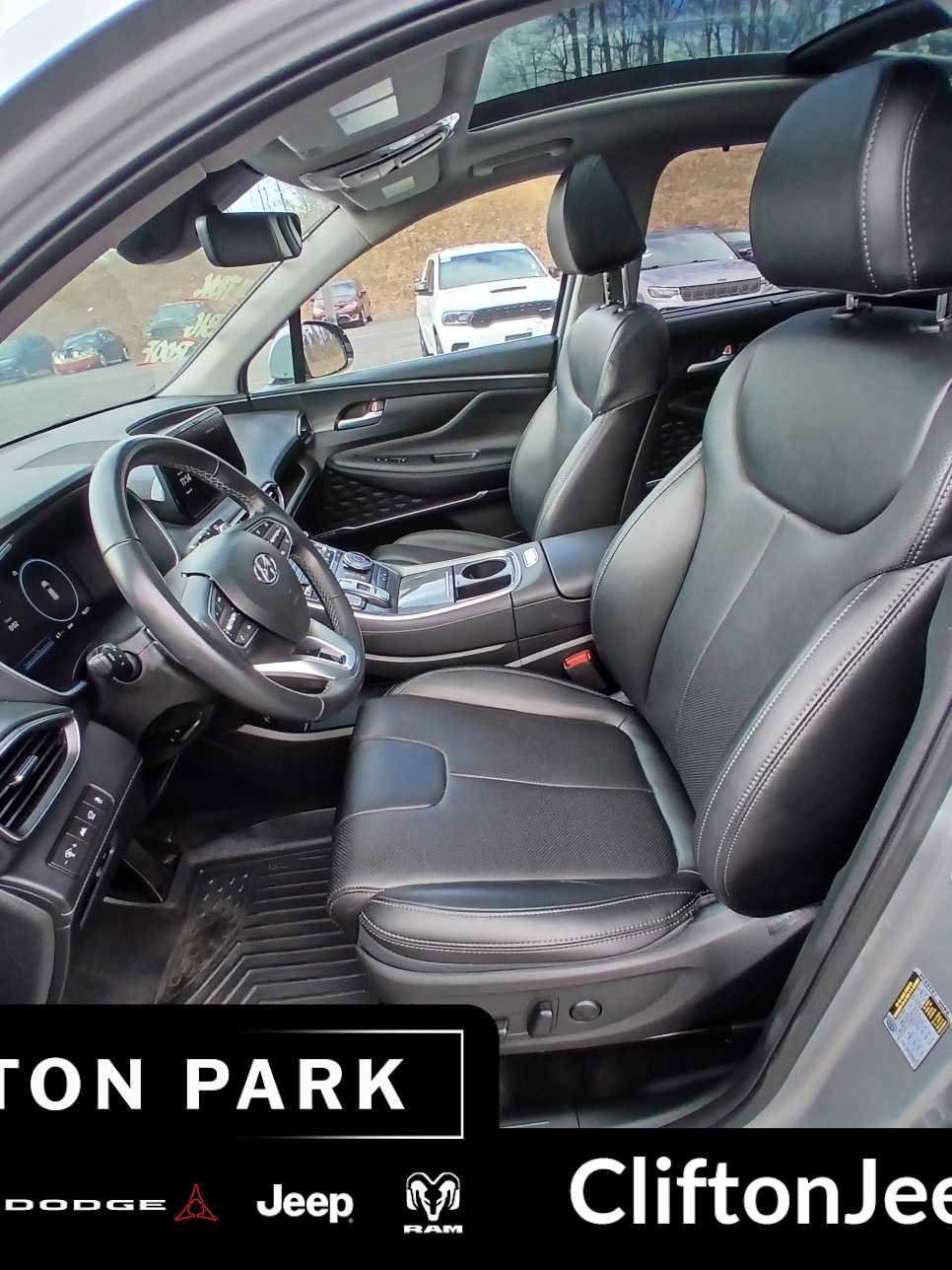 Used 2023 Hyundai Santa Fe SEL w/ Premium Package AWD/4WD image 10